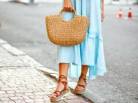 modne-a-pohodlne-oblecenie-do-mesta-objavte-kolekcie-damskych-sandalov