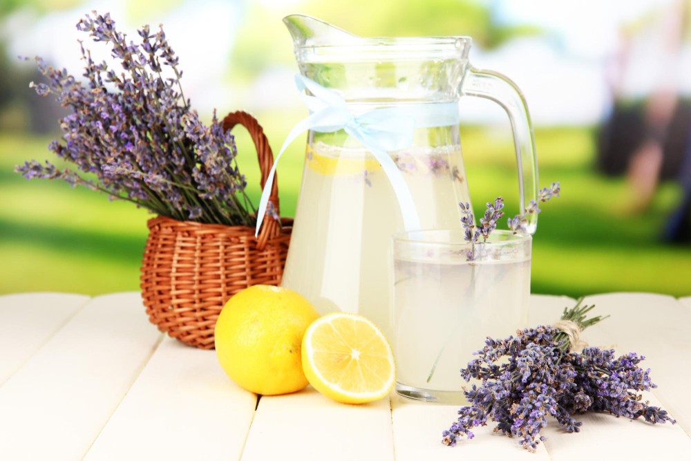 levanduľová limonáda