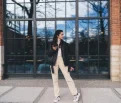 ako-zostavit-moderny-streetwearovy-outfit-s-damskymi-teniskami